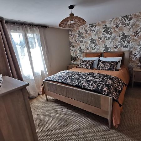 Gite - Chambres D'Hotes La Belle Helene Bressuire Extérieur photo