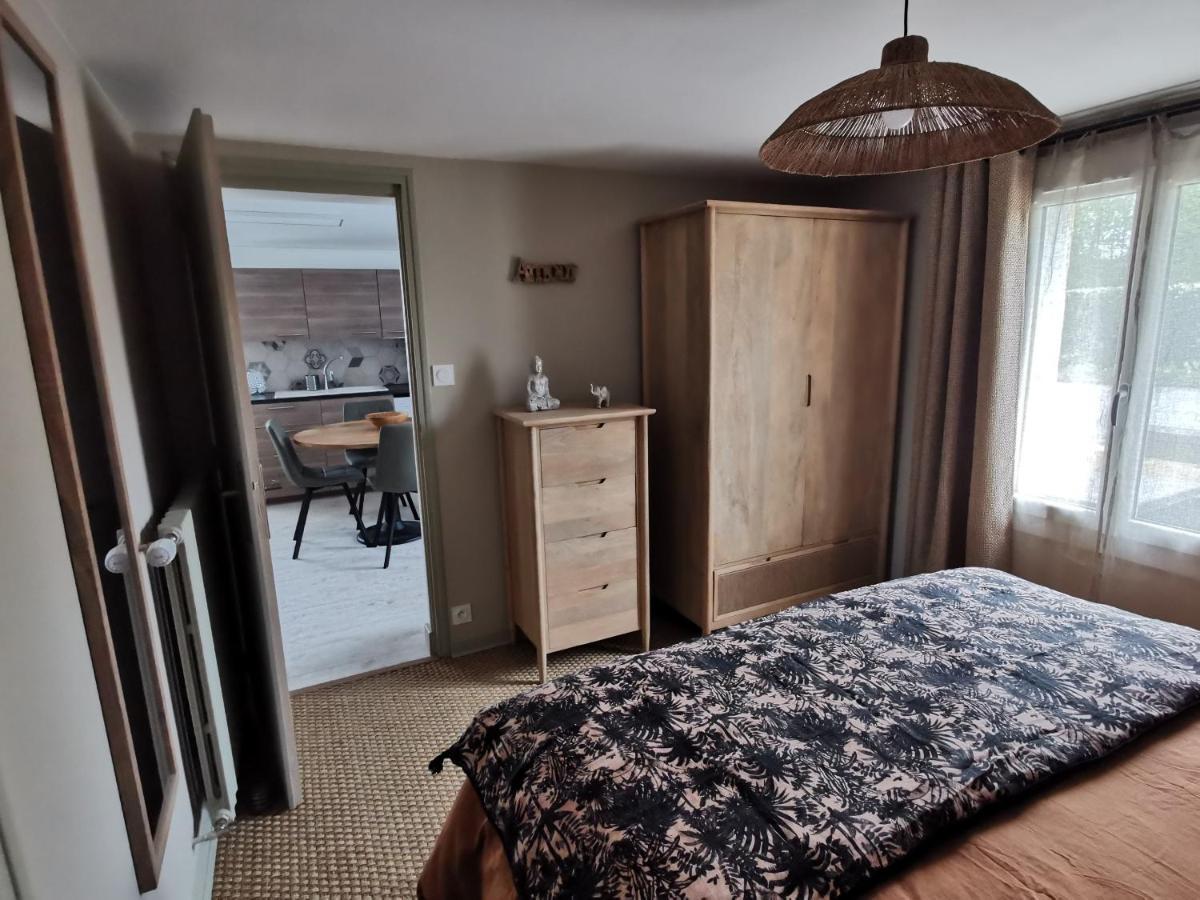 Gite - Chambres D'Hotes La Belle Helene Bressuire Extérieur photo