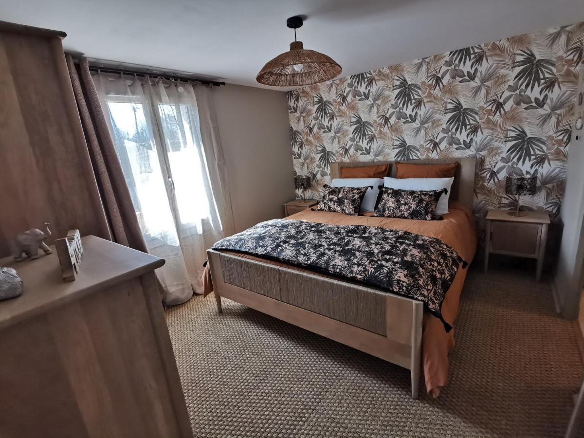Gite - Chambres D'Hotes La Belle Helene Bressuire Extérieur photo