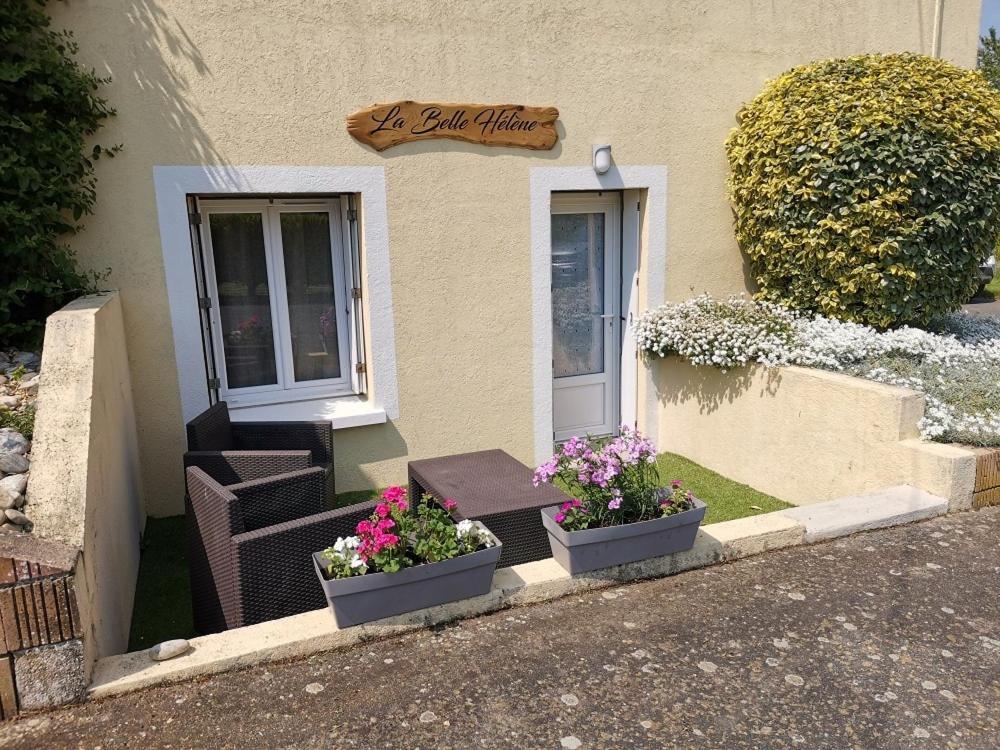 Gite - Chambres D'Hotes La Belle Helene Bressuire Extérieur photo
